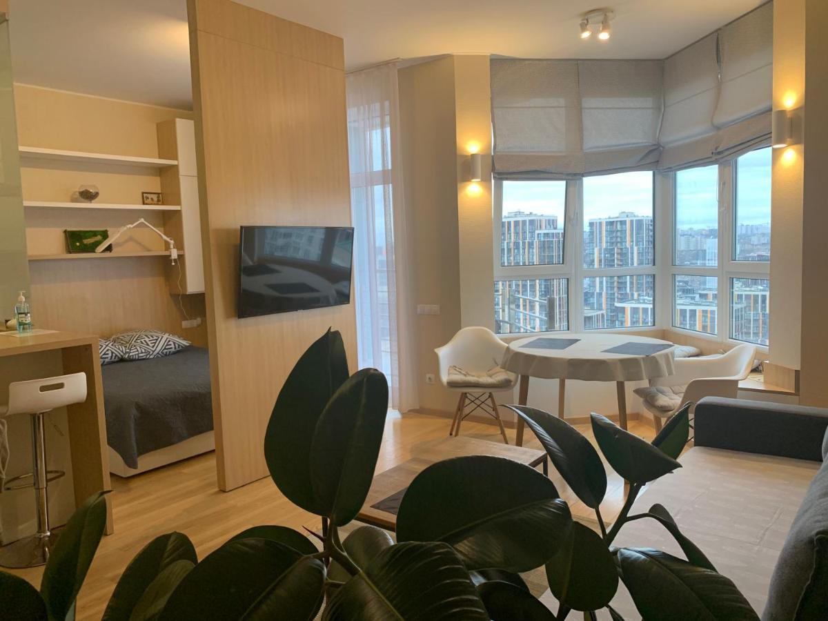 Comfortable Apartments French Quarter Акумулятори Світло Інтернет Завжди Kyiv Exterior photo